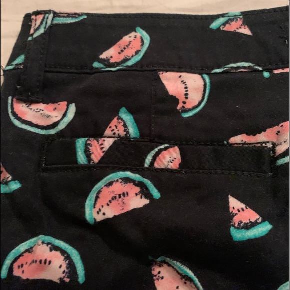 FREE with purchase SO watermelon shorts size 0 - Picture 4 of 5